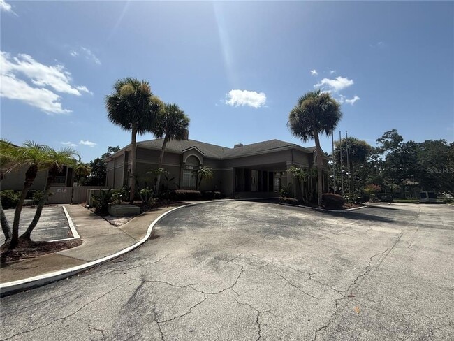 Building Photo - 305 Wymore Rd