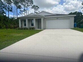 Building Photo - 8207 Fort Walton Ave