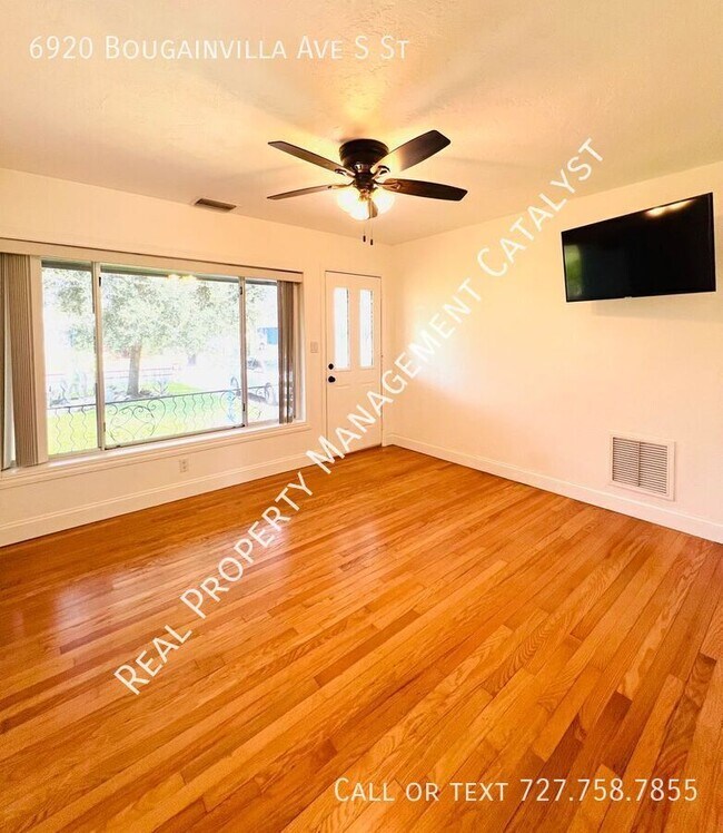 Building Photo - 6920 Bougainvilla Ave S