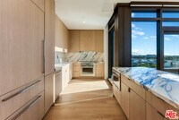 Building Photo - 700 Broadway