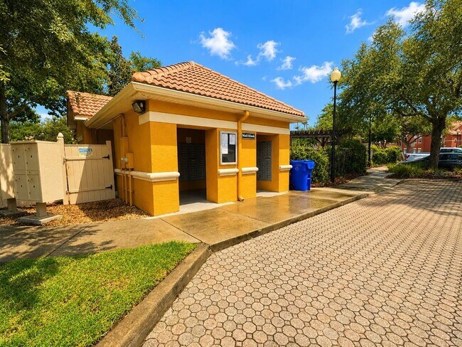 Building Photo - 8848 Villa View Cir