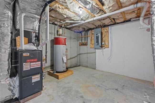 Building Photo - 20 Vanderbilt Ln