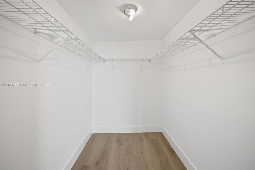 Building Photo - 650 West Ave