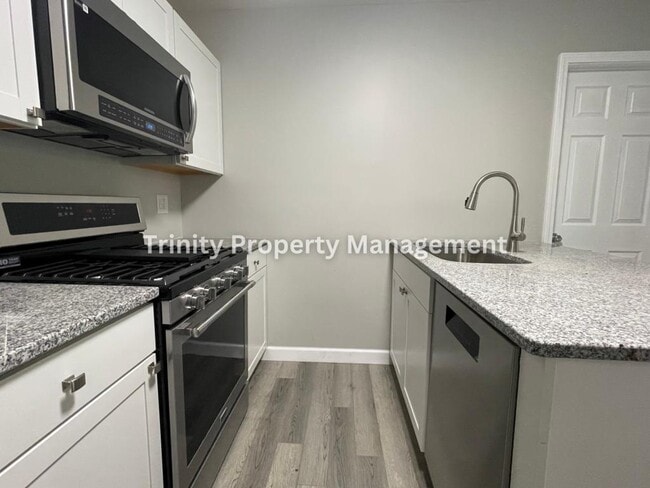 Building Photo - 772 Limestone Run Rd