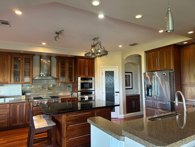 Building Photo - 595 Kumulani Dr