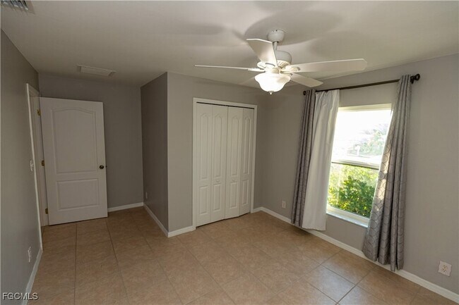 Building Photo - 3073 NW 4th Ave