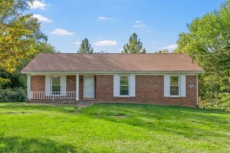 Building Photo - Nice all brick home- in the heart of Sango!