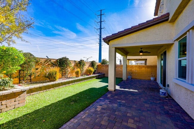 Building Photo - Beautiful 4 Bedroom Home In A Gated Skye Canyon Community