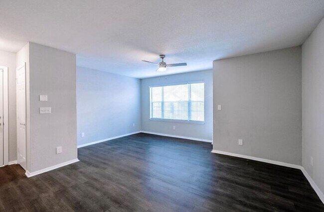 Building Photo - Luxurious 1-Bedroom Apartment in Atlanta’s Upper Westside | In-Home Washer & Dryer