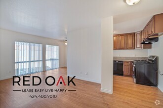 Building Photo - Lovely, Spacious One Bedroom Featuring Cen...