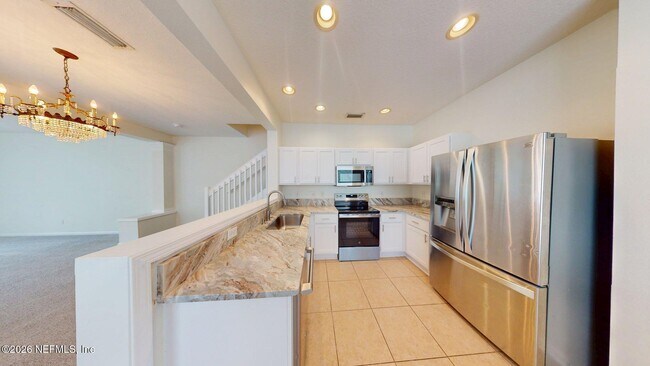 Building Photo - 8498 Climbing Ivy Trail S