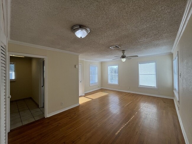 Building Photo - Ready for move in