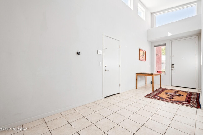 Building Photo - 7526 E Chalkboard Ct