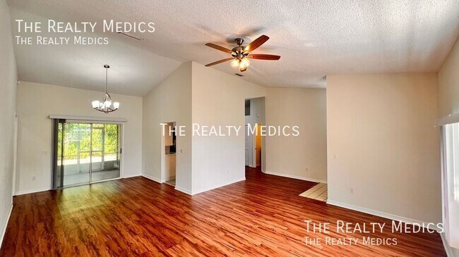 Building Photo - 23 Winding Woods Trail