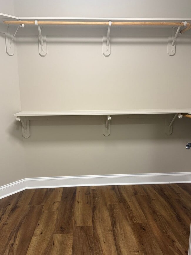Building Photo - Amazingly Spacious Residence, Available Now!