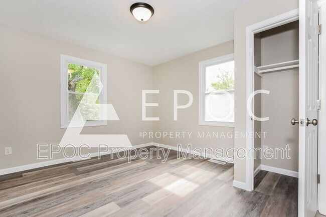 Building Photo - 1412 Sharpe Rd