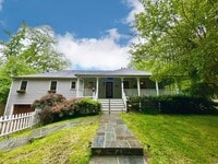 Building Photo - Beautifully renovated 4BR/3BA rambler with...