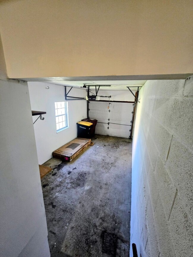 Building Photo - 1415 Robert St