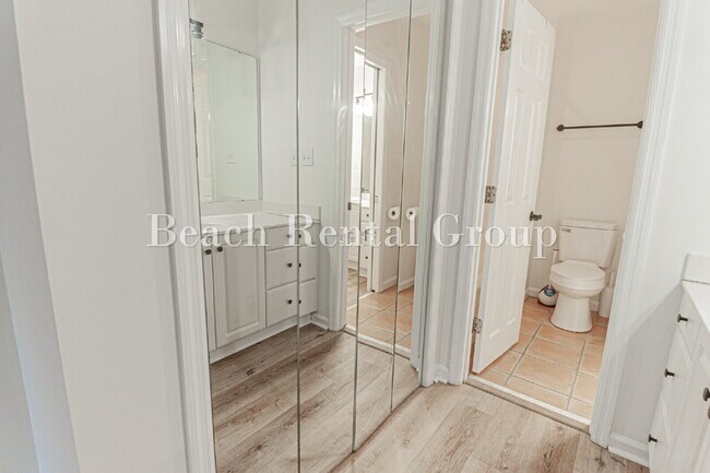Building Photo - 3 Bedroom Gated Community in Surfside Beach