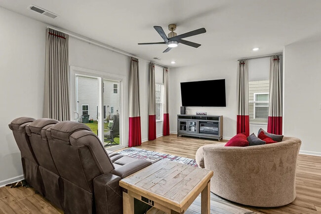 Building Photo - Earn Wealth While Leasing - Like a Homeowner - Lease to Own