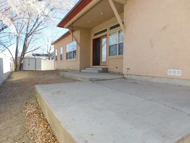 Building Photo - Spacious Home in N Grand Junction