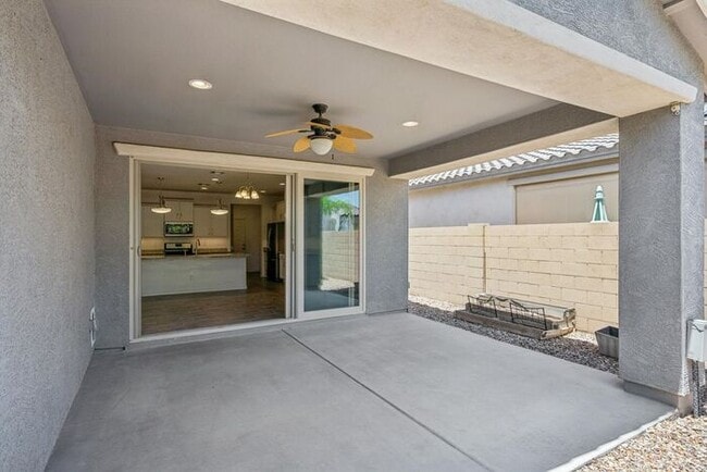 Building Photo - 10445 E Tesla Ave