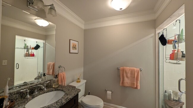 Building Photo - Beautifully Designed Luxury 2-Bed/2-Bath in the South End
