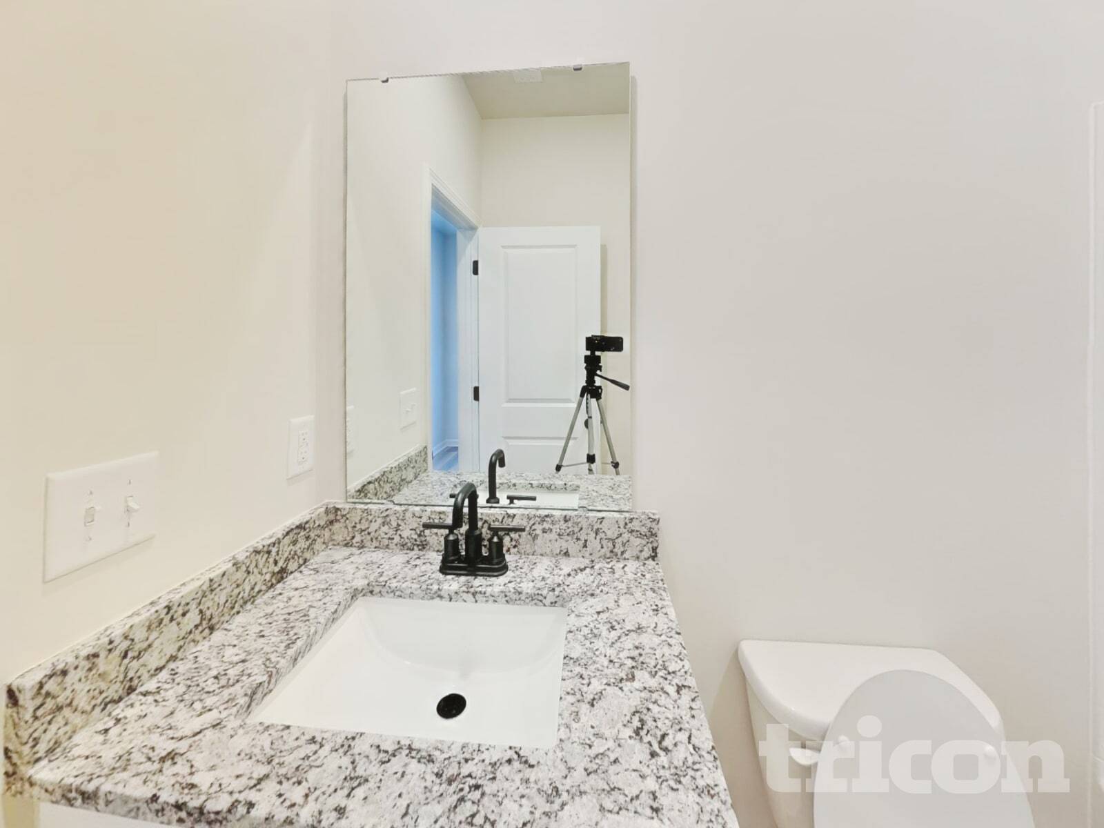 Building Photo - 107 Neuse Holw Ct