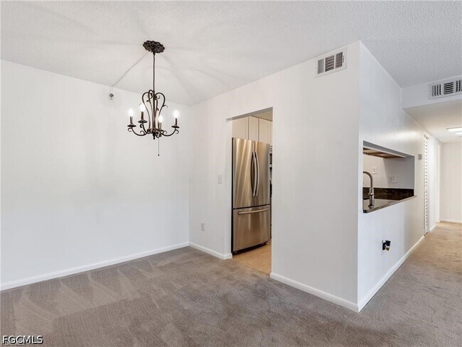 Building Photo - 9540 Green Cypress Ln