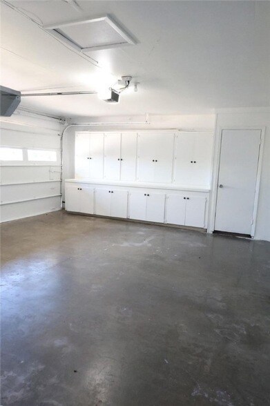 Building Photo - 136 Daniel Moore Ave