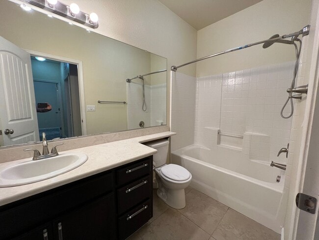 Building Photo - Newer 4-bedroom Single Story home in Manteca!