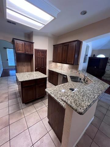 Building Photo - 8205 Fountain Springs Dr