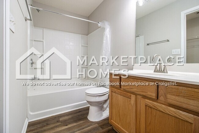 Building Photo - 6432 Parkway Trace