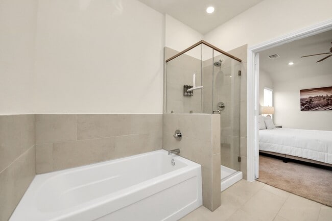 Building Photo - 14967 Eagle Feather Dr