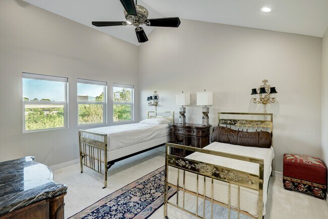 Building Photo - 4732 Post Oak Timber Dr