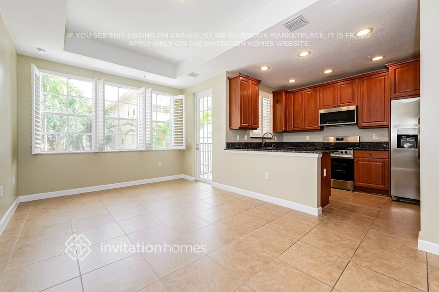 Building Photo - 2564 Gardens Pkwy