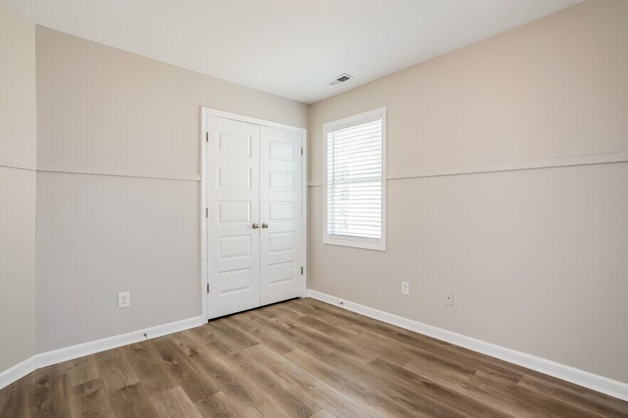 Building Photo - 317 Hardaway Point
