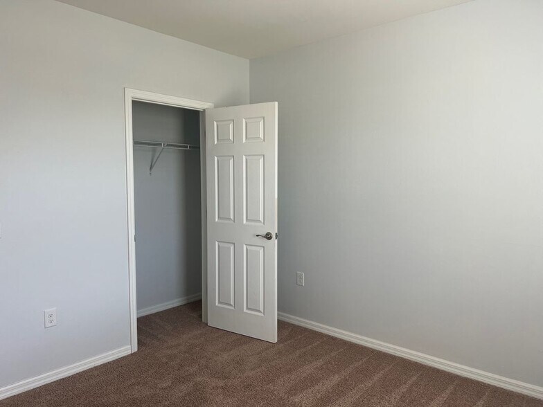 Building Photo - 2709 Loreto Ct