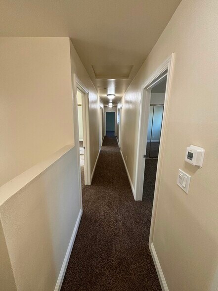 Building Photo - 155 W 77th St