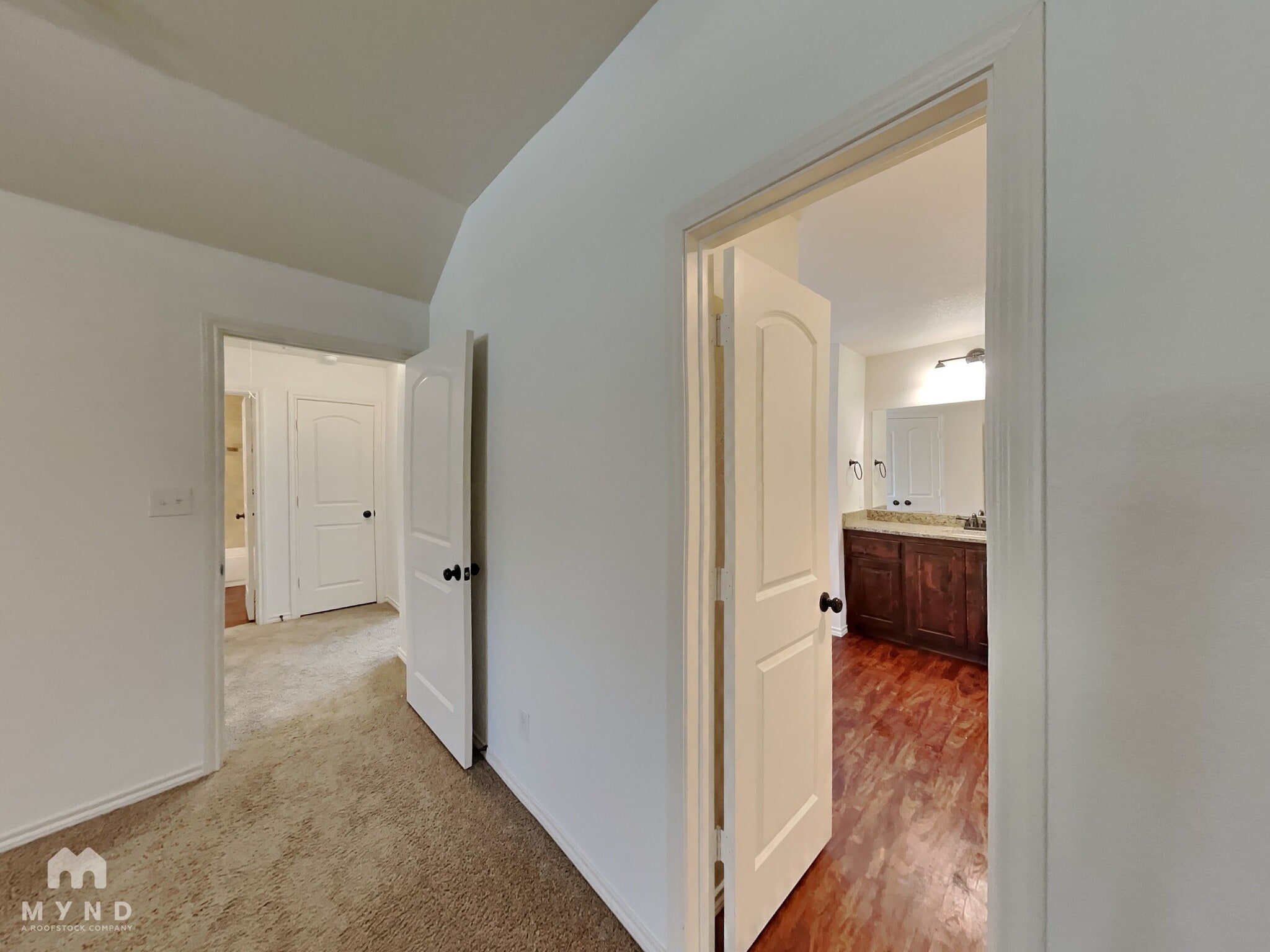 Building Photo - 626 Picnic Ct