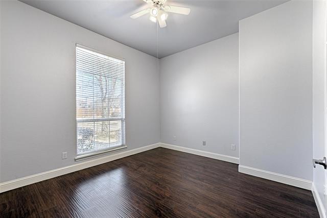 Building Photo - 1624 Summerfield Dr