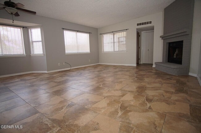 Building Photo - 3114 Isla Marino St