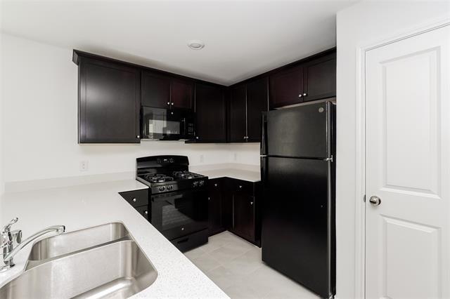 Building Photo - 8432 Fawn Creek Dr