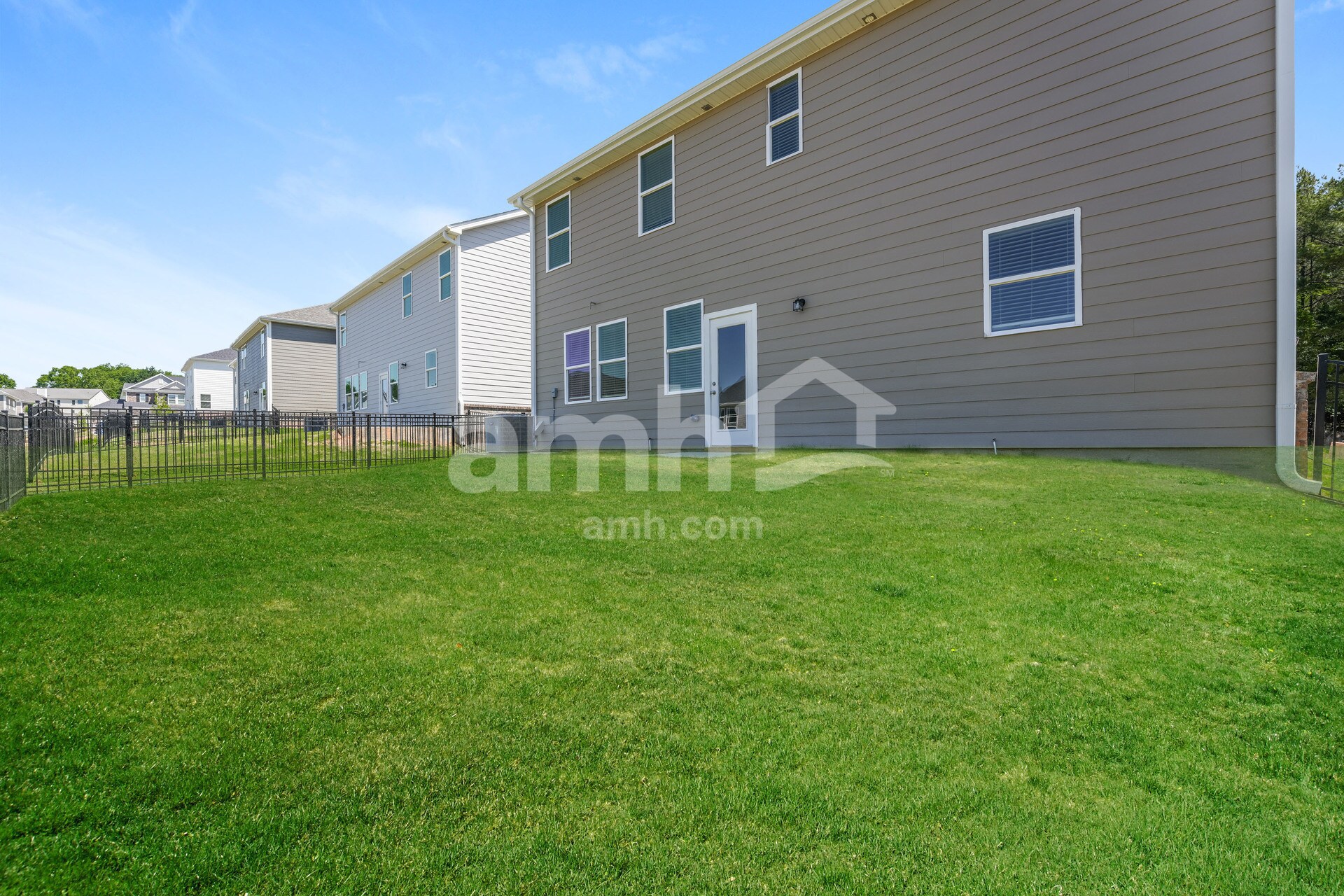 Building Photo - 3347 Emzy Dr