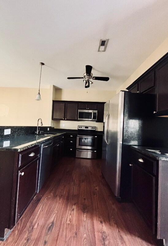 Building Photo - 2300 Chavis Dr