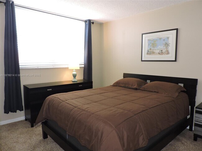 Building Photo - 501 E Dania Beach Blvd