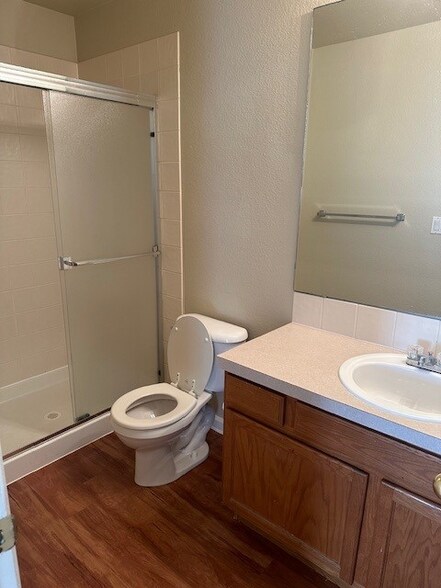 Building Photo - 5225 White Willow Dr