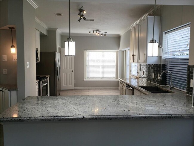 Building Photo - 7431 Colony Bend Ln