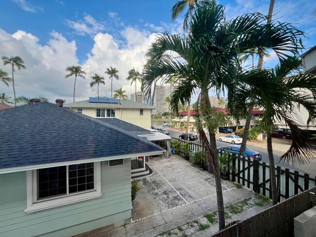 Building Photo - Waikiki: 1 Bed, 1 Bath Apartment, Utilities Included