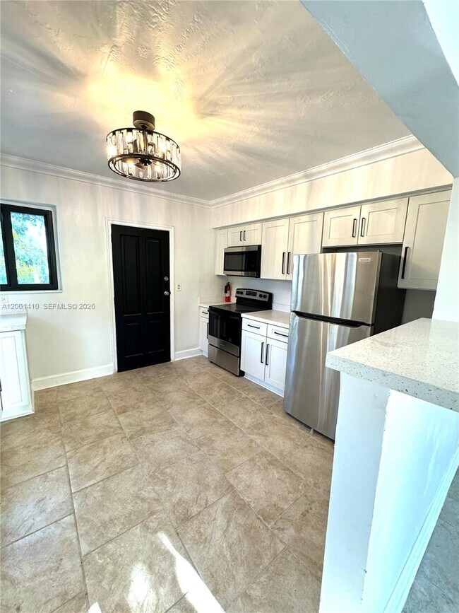 Building Photo - 5530 NW Miami Ct